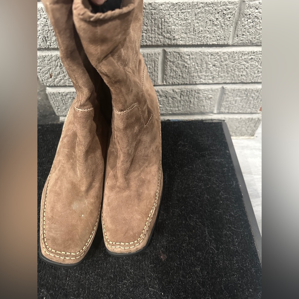 Me Too Tan Suede Winter Boots